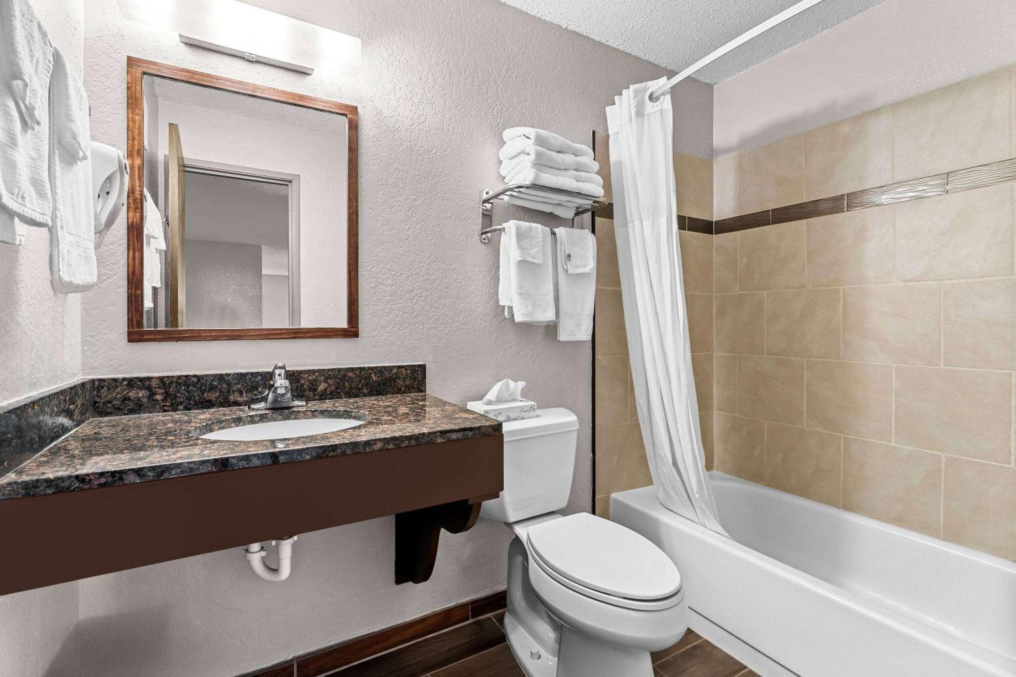 Days By Wyndham Hotel Sioux Falls酒店