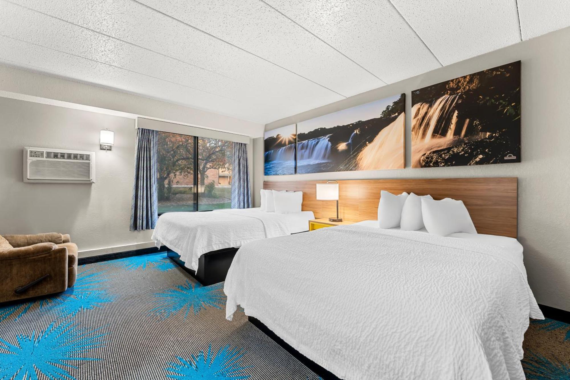 Hotel Days By Wyndham Sioux Falls